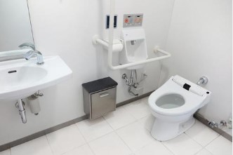 バリアフリーのトイレ画像